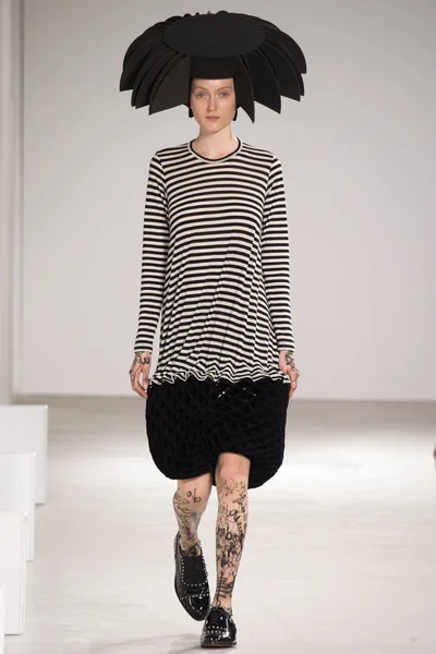 Look 43
